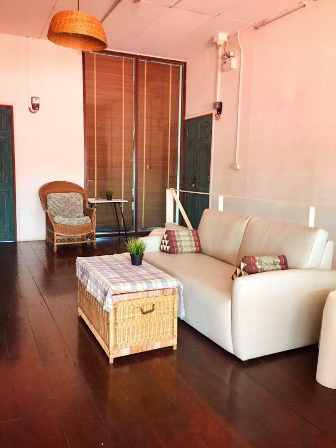Baan Rare Guesthouse Udon Thani Exterior foto