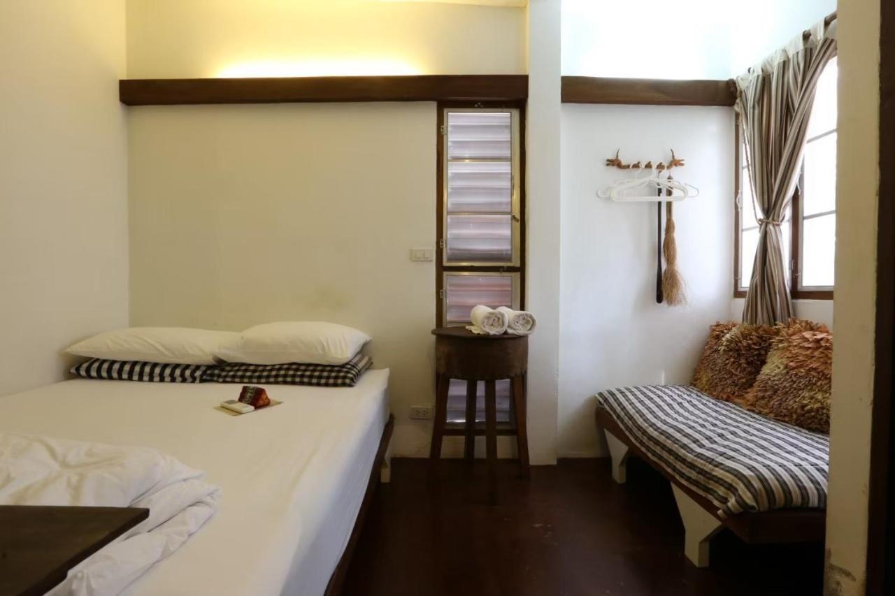 Baan Rare Guesthouse Udon Thani Exterior foto